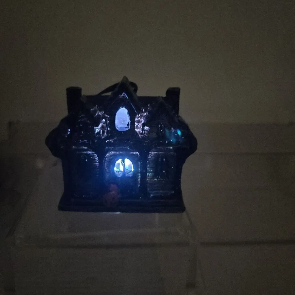 2026 Cracker Barrel Halloween Haunted House Ornament LED New